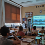 Chłopcy z klasy VIII B prpwadzą zajęcia w klasach trzecich (9).png