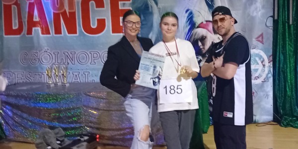 uczennica z jury.jpg