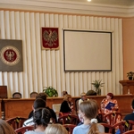 Ida Pierelotkin rozmawia z Olgą Gardiejew_ Na pierwszym planie widownia.jpg