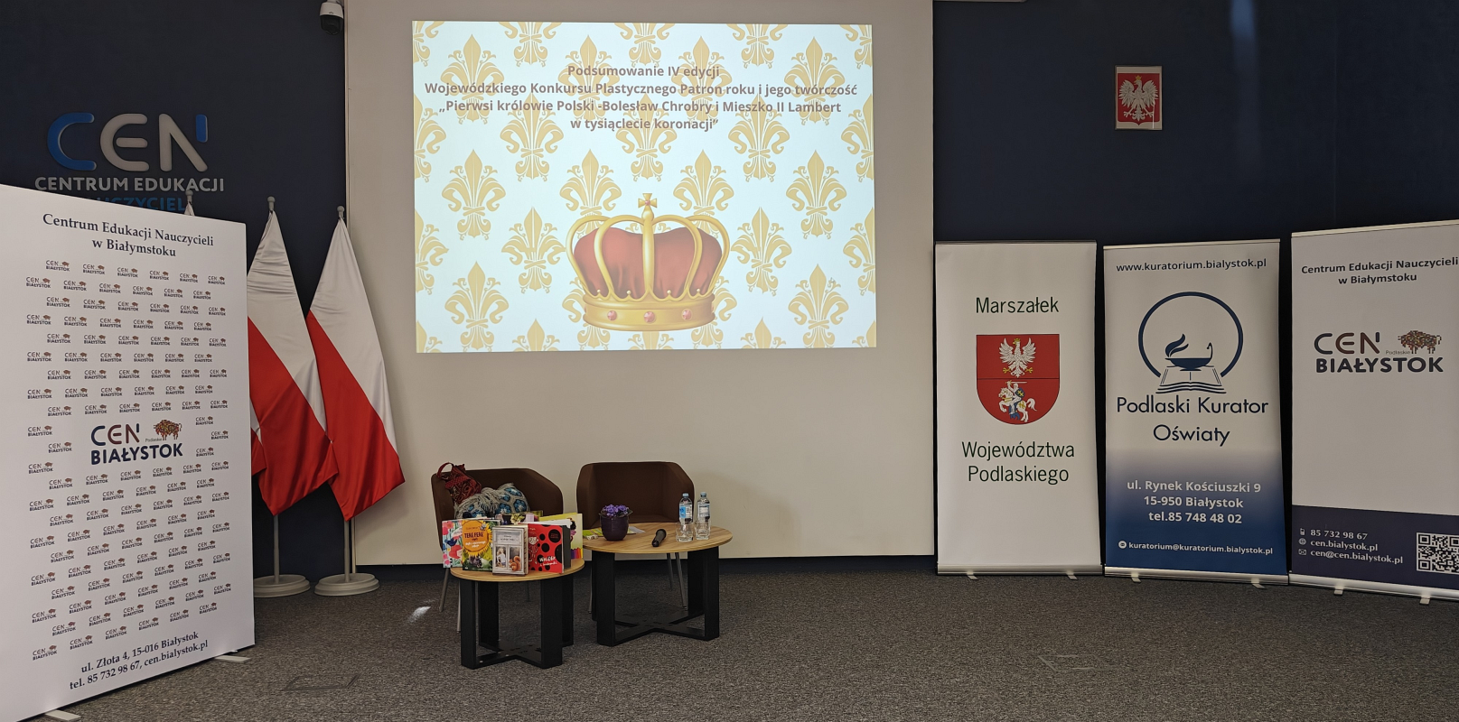 Scena przed uroczystością.png