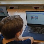 Dzieci ze świetlicy podczas gry Wylosuj i zastosuj (3).jpg