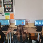 Uczniowie klas VII - VIII w wirtualnym escaperoomie przygotowanym przez cyberliderów (7).jpg