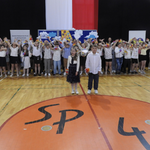6 Uczniowie klas III podczas występów  (12).png