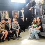 3 Uczniowie w Wytórni Filmów Fabularnych we Wrocławiu (1).jpg