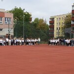 Uczniowie klas IV-VIII podczas inauguracji roku szkolnego (3).JPG