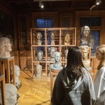 7 uczniowie w muzeum rzeźby.jpg