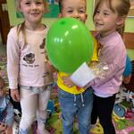 4 Dzień Chłopaka - zabawa z balonami.jpg