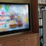 Monitor z tytułem filmu o tolerancji.jpg