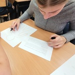 Uczniowie sporządzają mapy myśli (4).jpg