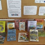 Wystawka TEG w wypożyczalni (2).jpg