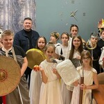 W roli greckich bogów uczniowie V D (5).jpg