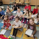 I a - na zajęciach mikołajkowych w czytelni (11).jpg