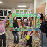 7w uczniowie w świetlicy.jpg