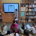 Uczniowie identyfikują ślad cyfrowy użytkownika internetu - zabawa z drukowanymi zrzutami ekranu (5).jpg