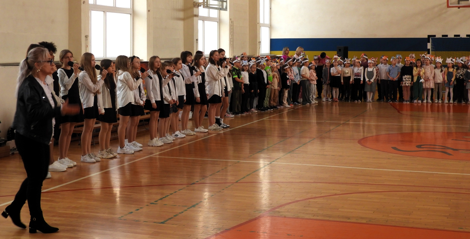 4Akcja SP 43 - do hymnu szkoły.jpg