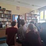 Uczniowie klasy 7b podczas spotkania1.jpg