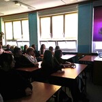 udział uczniów klasy 8d w zajęciach prowadzonych przez pracownika Straży Miejskiej w Białymstoku  - przemóc cyberprzemoc 2.JPG
