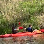 Uczniowie w kajakach (3).jpg