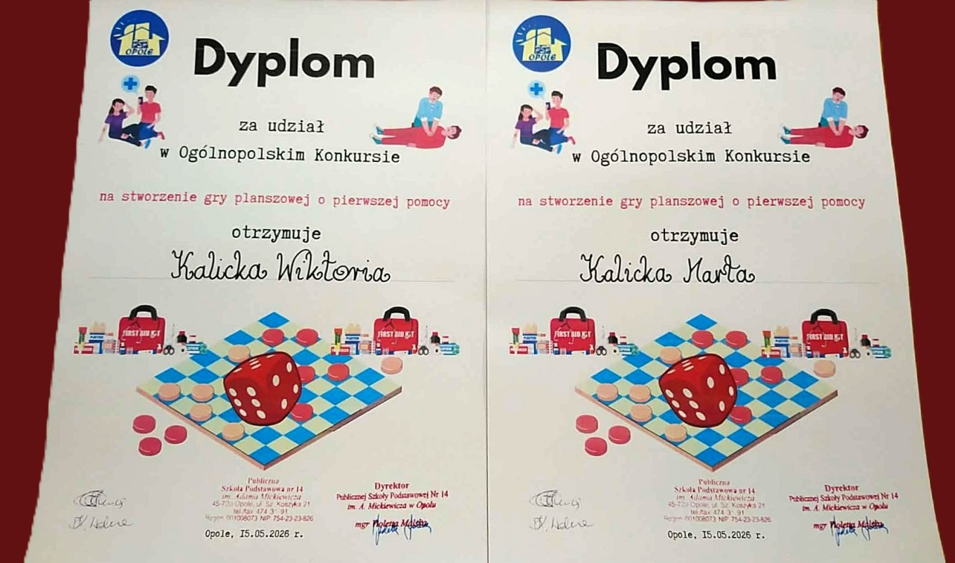 dyplomy.jpg