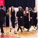 1 Zakończenie roku kl VIII polonez (10).jpg