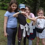Cztery dziewczynki w arboretum.JPG