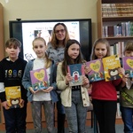 Grupowe zdjęcie z pisarką (7).jpg
