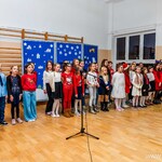 Festyn Szkolny 2022 - Pastorałka w wykonaniu uczniów klas III.jpg