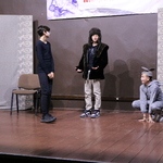 4. Trzech aktorów na scenie.JPG