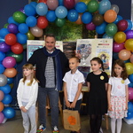 Laureaci z Grzegorzem  Kasdepke (1).JPG