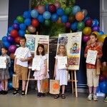 Uczniowie nagrodzeni klasy I - III (1).JPG