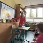 3 Spotkanie autorskie Celiny Zubryckiej z dziećmi z klas IIIA i IIIB (2).jpg