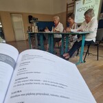 4 Seniorki czytają młodzieży fragmenty dramatu (1).jpg
