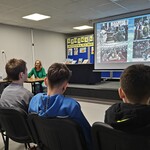 9 Uczniowie klas VI b i VI d na spotkaniu (3).jpg