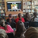 Wirtualne spotakanie uczniów V klasy SP 43 z uczniami z   Coruche w Portugalii - w trakcie spotkania (1).jpg