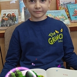 II B dziecko ogląda książkę Mały Książe z AR (6).jpg